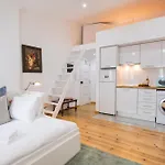 Vintage Flat In Graca شقة *