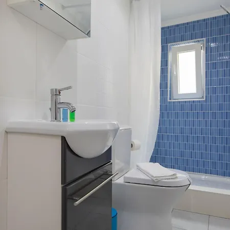 Vintage Flat In Graca