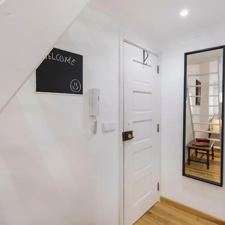 Vintage Flat In Graca *