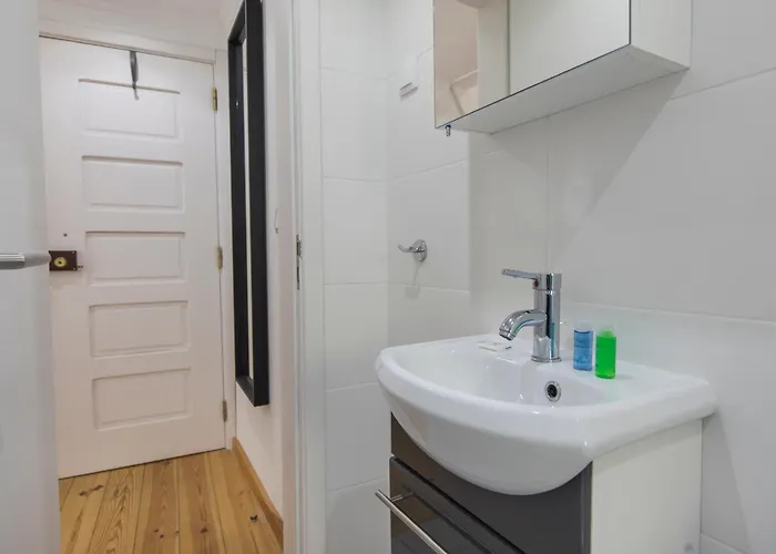 Vintage Flat In Graca Διαμέρισμα *